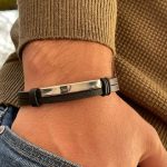pulsera grabada hombre